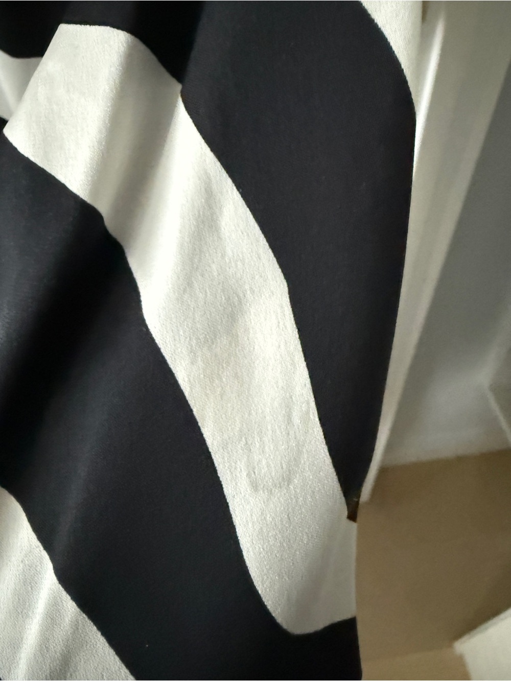 Diane Von Furstenberg silk blend animal print dress, size 2 - Picture 6 of 7